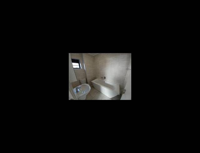 2 BEDROOM PROPERTY TO RENT IN GREENBAY ECO ESTATE